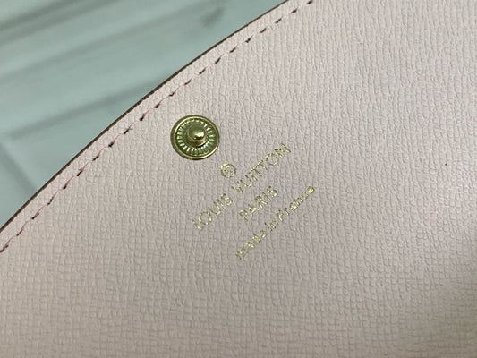 Pronta Entrega – PRONTA-ENTREGA – Carteira Modelo Louis Vuitton Sarah