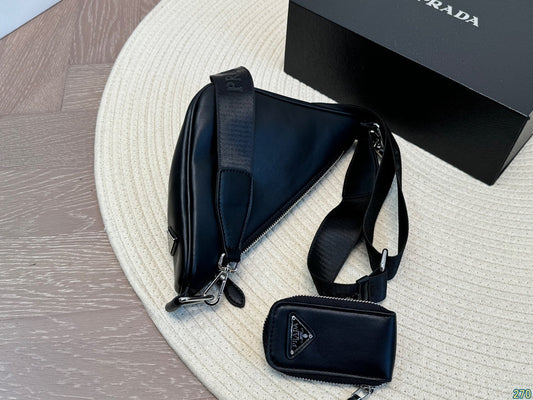 Pronta Entrega – Bolsa Modelo Prada Tiracolo com Placa de Logo