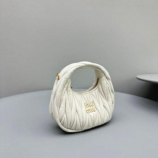 Pronta Entrega – Bolsa Miu Miu Hobo Wander Mini em Napa Matelassê