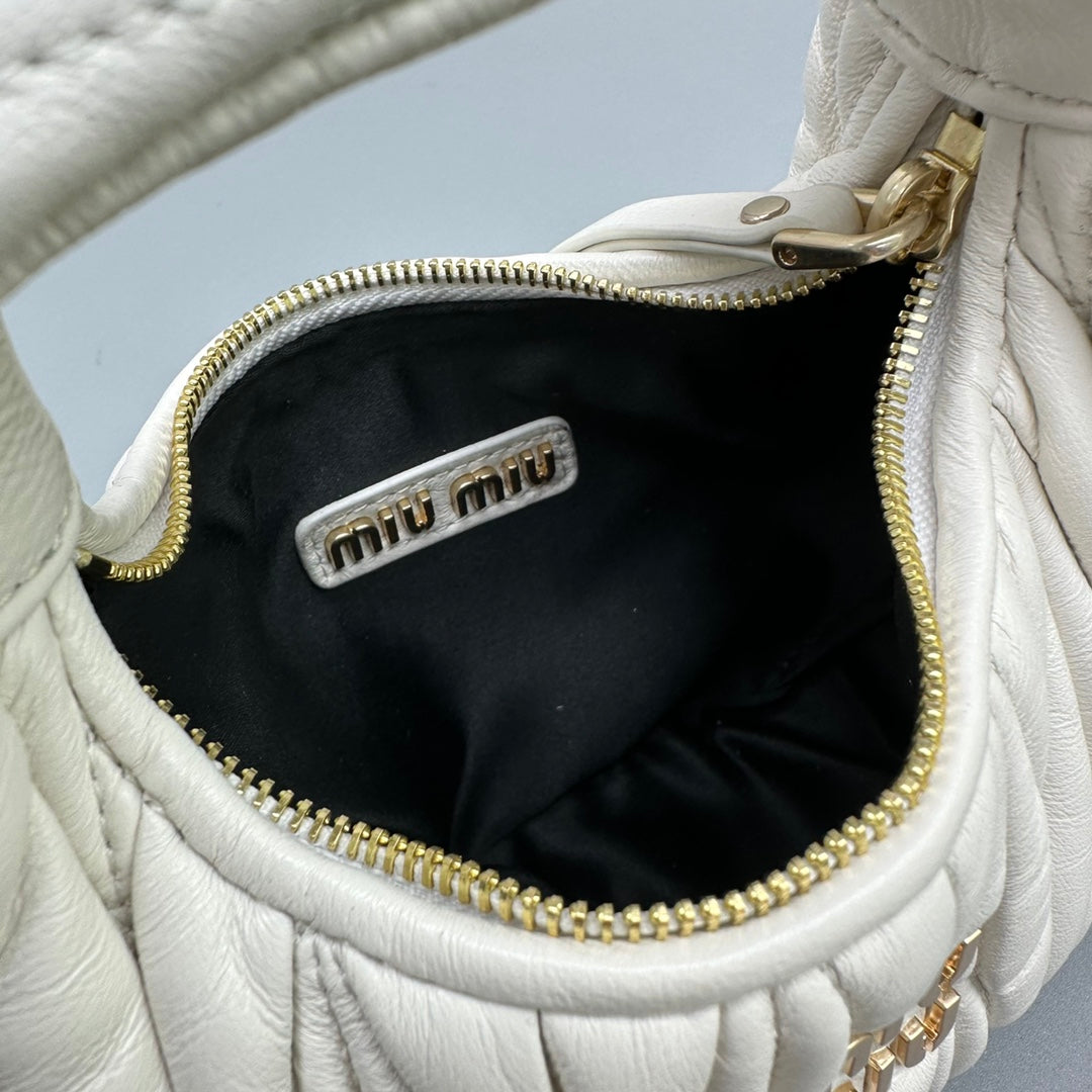 Pronta Entrega – Bolsa Miu Miu Hobo Wander Mini em Napa Matelassê