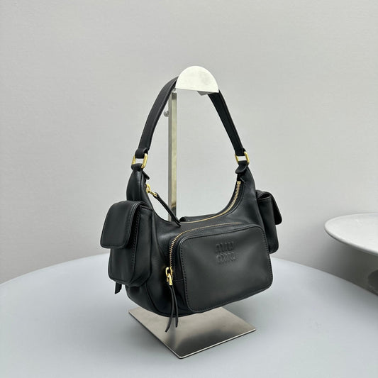 Pronta Entrega – Bolsa Miu Miu Pocket em Couro Napa