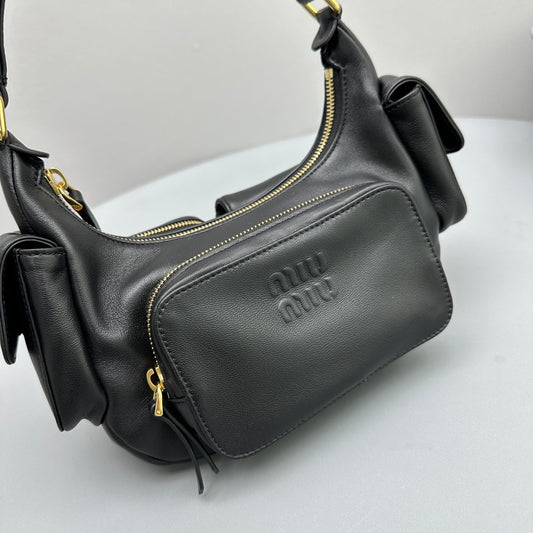 Pronta Entrega – Bolsa Miu Miu Pocket em Couro Napa