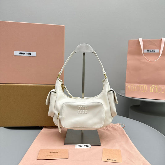Pronta Entrega – Bolsa Miu Miu Pocket em Couro Napa