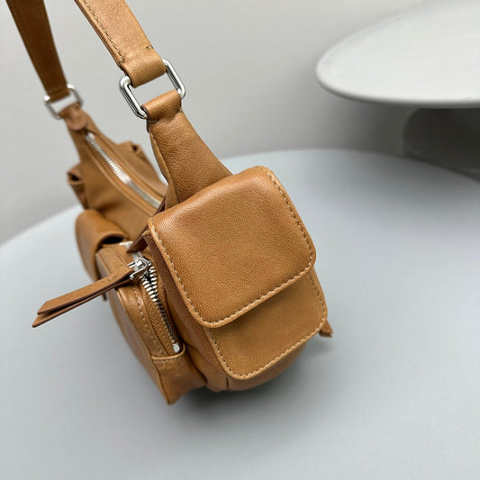 Pronta Entrega – Bolsa Miu Miu Pocket em Couro Napa