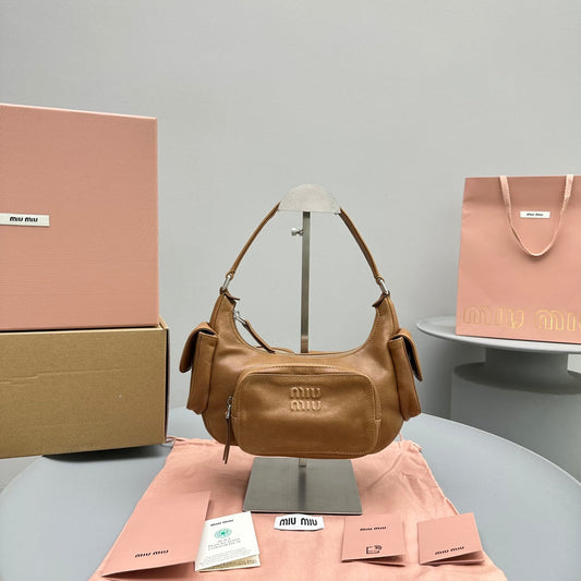 Pronta Entrega – Bolsa Miu Miu Pocket em Couro Napa