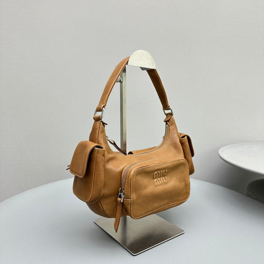 Pronta Entrega – Bolsa Miu Miu Pocket em Couro Napa