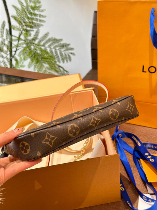 Pronta Entrega – Modelo Pochette LV