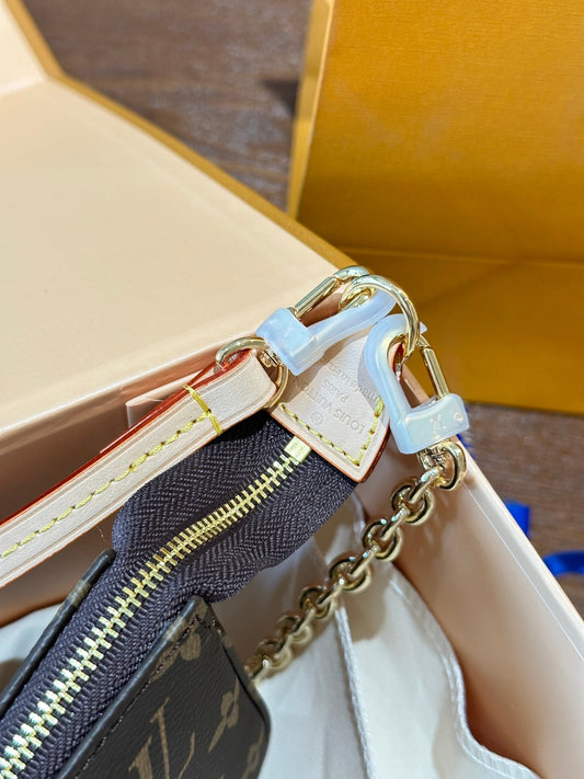 Pronta Entrega – Modelo Pochette LV