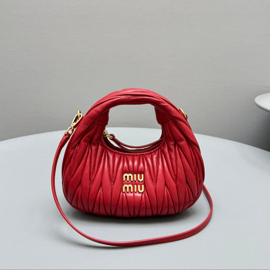 Pronta Entrega – Bolsa Miu Miu Hobo Wander Mini em Napa Matelassê