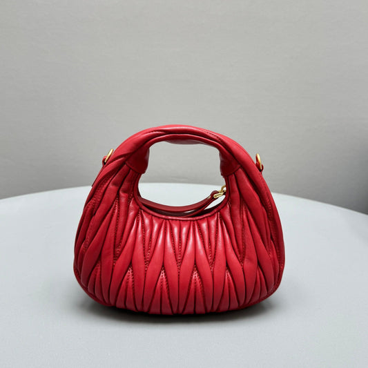 Pronta Entrega – Bolsa Miu Miu Hobo Wander Mini em Napa Matelassê
