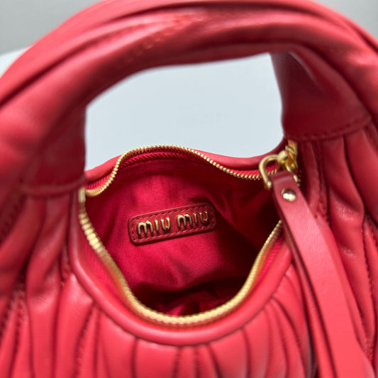 Pronta Entrega – Bolsa Miu Miu Hobo Wander Mini em Napa Matelassê