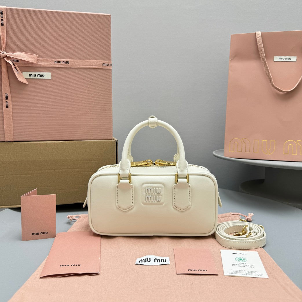 Pronta Entrega – Bolsa Miu Miu Arcadie em Couro
