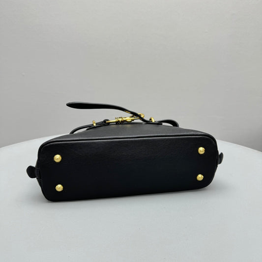 Pronta Entrega – Bolsa Miu Miu de Mão Aventure Pequena em Couro Napa