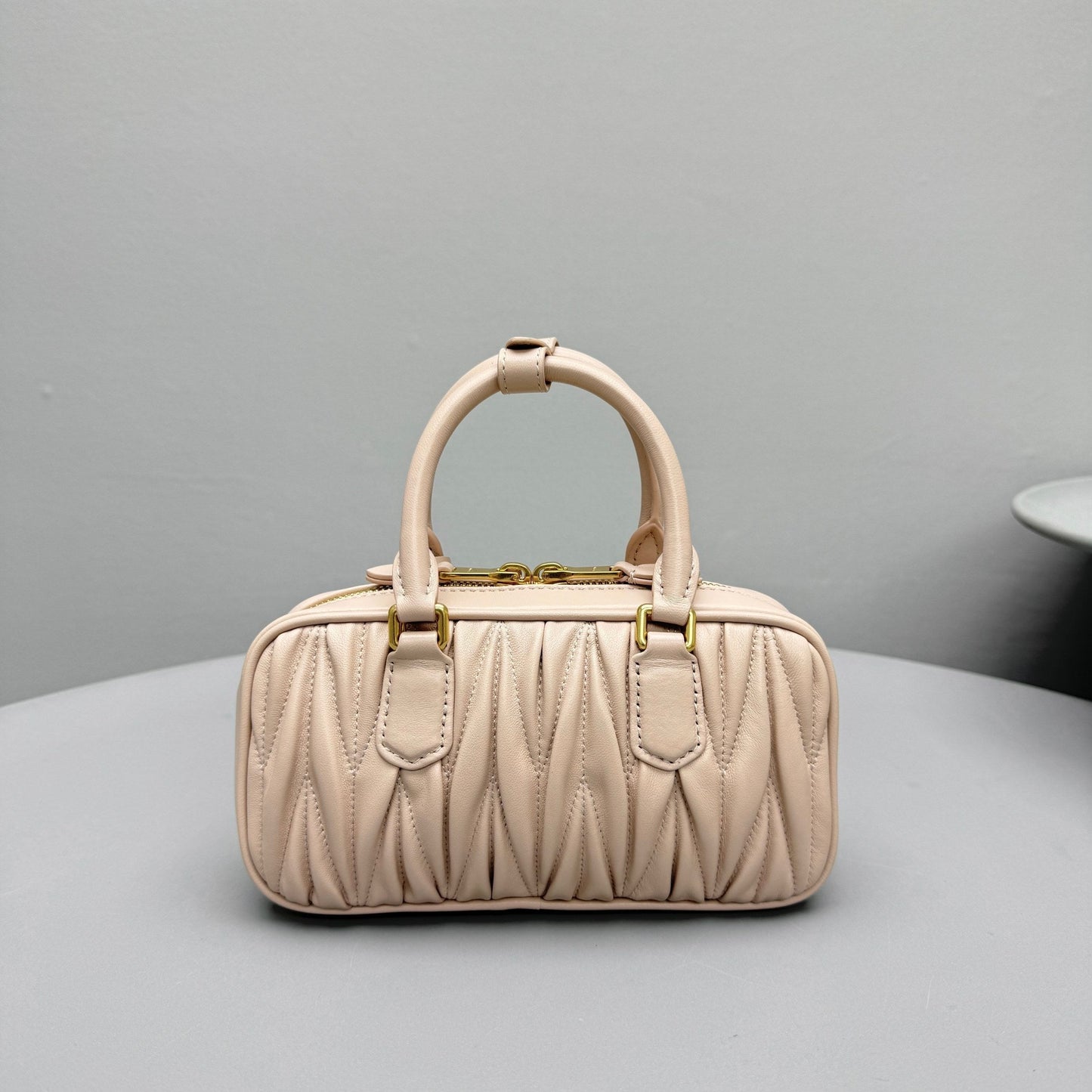 Pronta Entrega – Bolsa Miu Miu Arcadie Mini em Couro Napa Matelassê