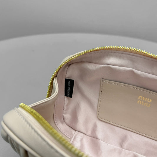 Pronta Entrega – Bolsa Miu Miu Arcadie Mini em Couro Napa Matelassê