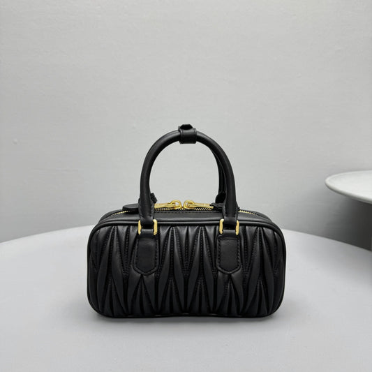 Pronta Entrega – Bolsa Miu Miu Arcadie Mini em Couro Napa Matelassê