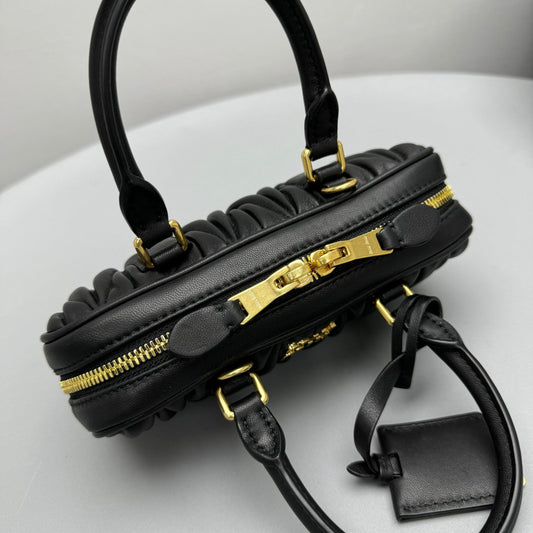 Pronta Entrega – Bolsa Miu Miu Arcadie Mini em Couro Napa Matelassê