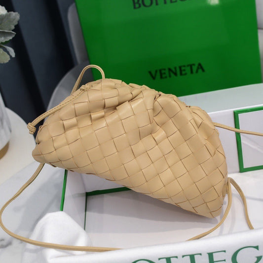 Pronta Entrega – Bolsa Modelo Mini Pouch Bottega Veneta