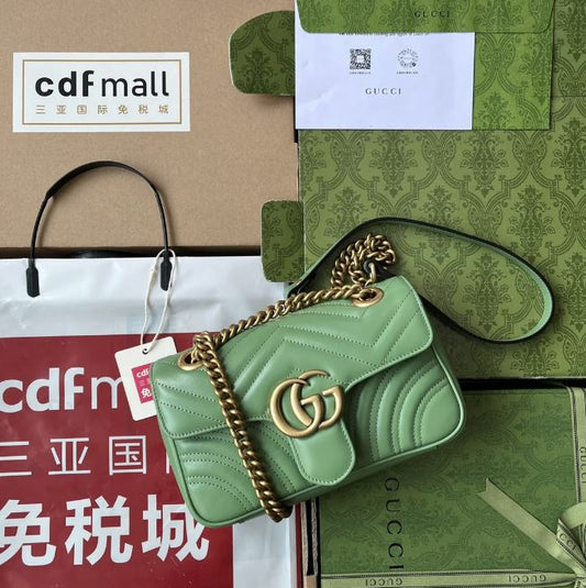 Pronta Entrega – Gucci Bolsa GG Marmont Matelassê Média