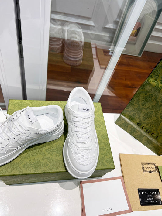 Pronta Entrega – Sneaker Gucci GG em Relevo