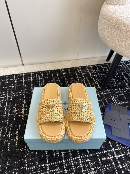 Pronta Entrega – Sandália Prada Flatform em Crochê