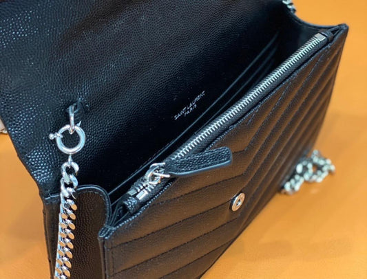Pronta Entrega – Clutch Modelo Saint Laurent Envelope Matelassê