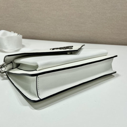Pronta Entrega – Bolsa Modelo Prada Envelope Mini em Couro Saffiano