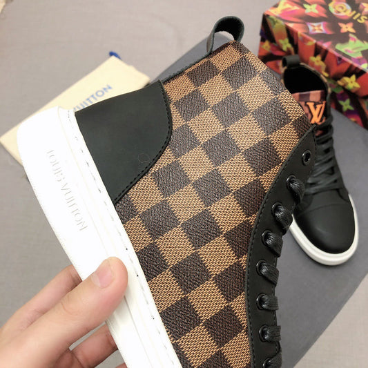 Pronta Entrega – Tênis Modelo LV