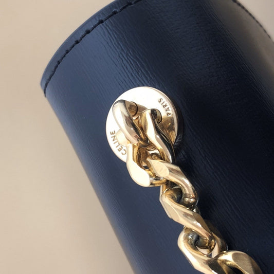 Pronta Entrega – PRONTA-ENTREGA – Bolsa Modelo Celine TRIOMPHE Preta em couro