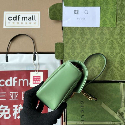 Pronta Entrega – Gucci Bolsa GG Marmont Matelassê Média