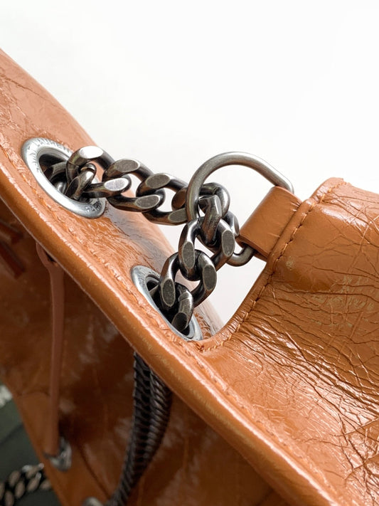 Pronta Entrega – Bolsa Modelo Yves Saint Laurent de Ombro Niki com Corrente