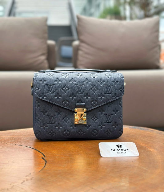 Pronta Entrega – PRONTA-ENTREGA – LOUIS VUITTON POCHETTE LEATHER NOIR