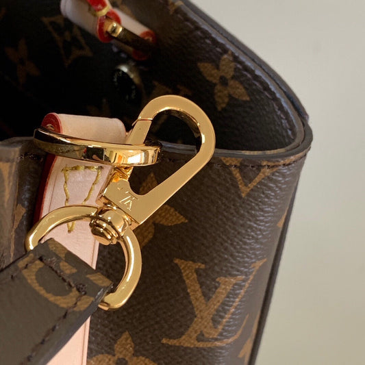 Pronta Entrega – PRONTA-ENTREGA – Bolsa Modelo Louis Vuitton Montaigne MM Monogramada Pre-owned 2019