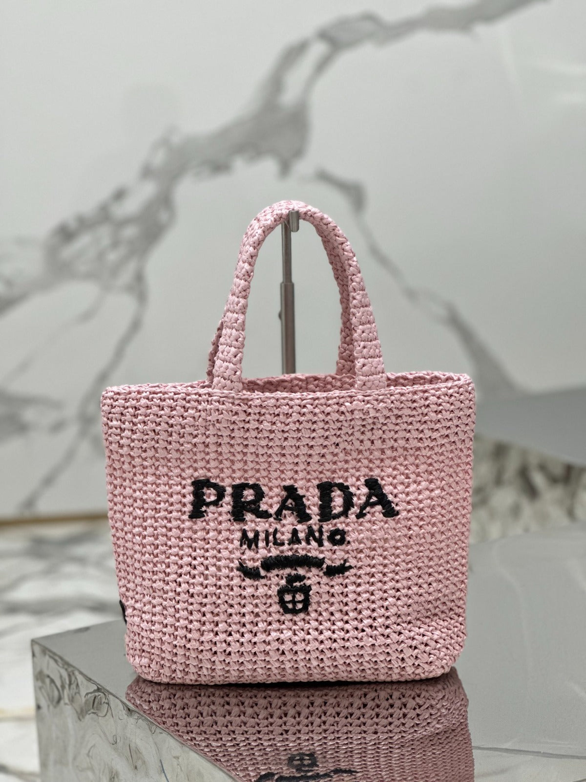 Pronta Entrega – PRONTA-ENTREGA – Bolsa Modelo Prada Tote Pequena de Ráfia