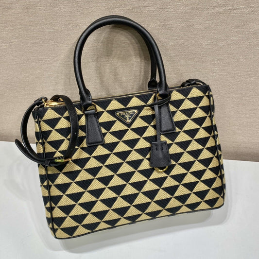 Pronta Entrega – Bolsa Modelo Prada Galleria Grande em Tecido Bordado