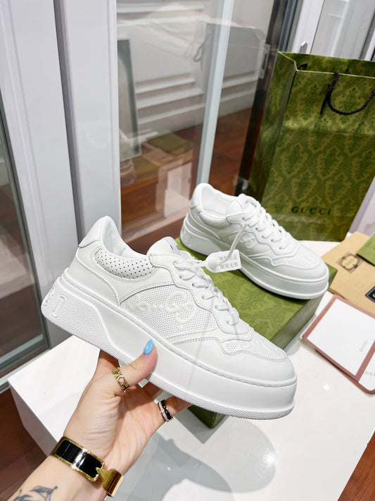 Pronta Entrega – Sneaker Gucci GG em Relevo