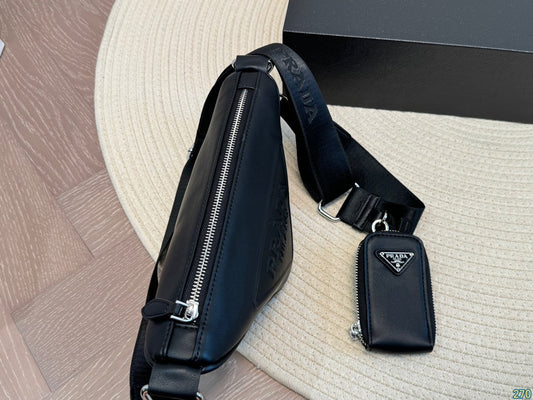 Pronta Entrega – Bolsa Modelo Prada Tiracolo com Placa de Logo
