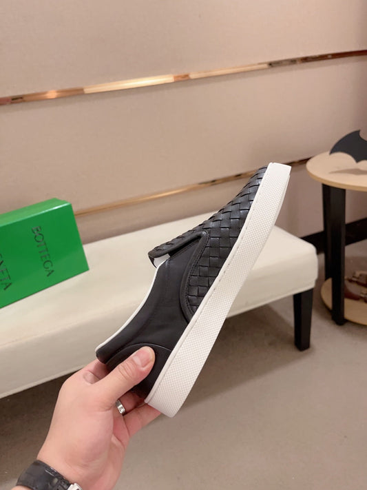 Pronta Entrega – Tênis Modelo Bottega Veneta Slip On