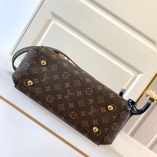 Pronta Entrega – PRONTA-ENTREGA – Bolsa Modelo Louis Vuitton Montaigne MM Monogramada Pre-owned 2019