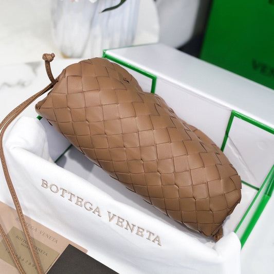 Pronta Entrega – Bolsa Modelo Mini Pouch Bottega Veneta