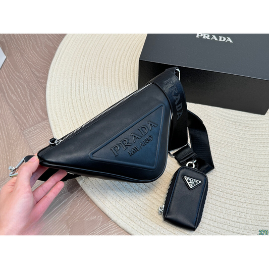 Pronta Entrega – Bolsa Modelo Prada Tiracolo com Placa de Logo