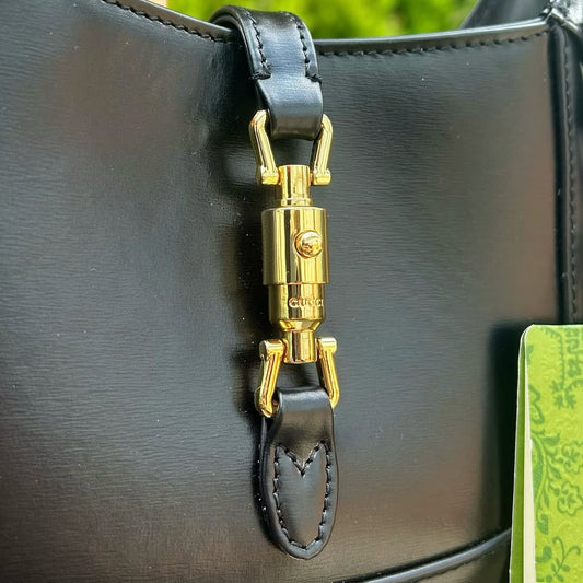 Pronta Entrega – PRONTA-ENTREGA – LOUIS VUITTON POCHETTE LEATHER NOIR