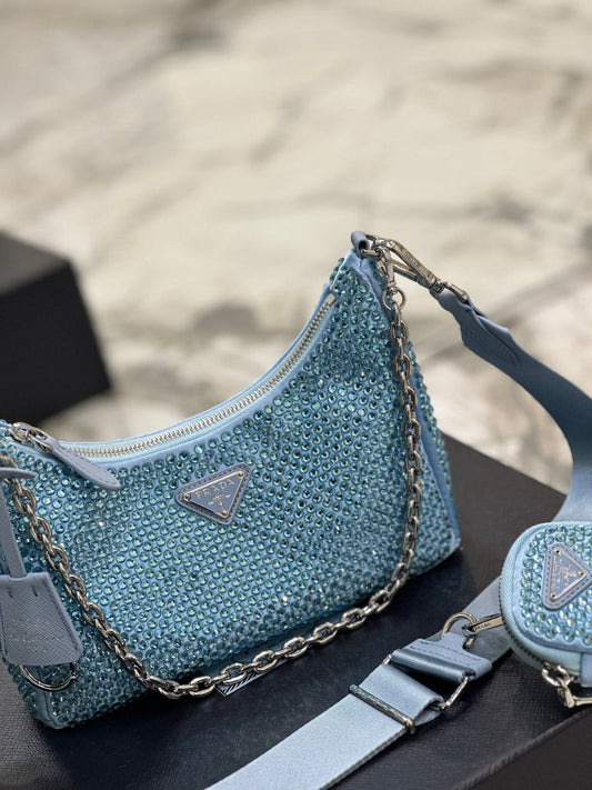Pronta Entrega – Bolsa Prada Re-Edition 2005 em Cetim Cristais