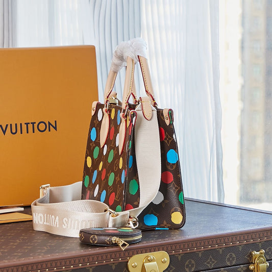 Pronta Entrega – Bolsa Louis Vuitton Bolsa OnTheGo PM LV x YK