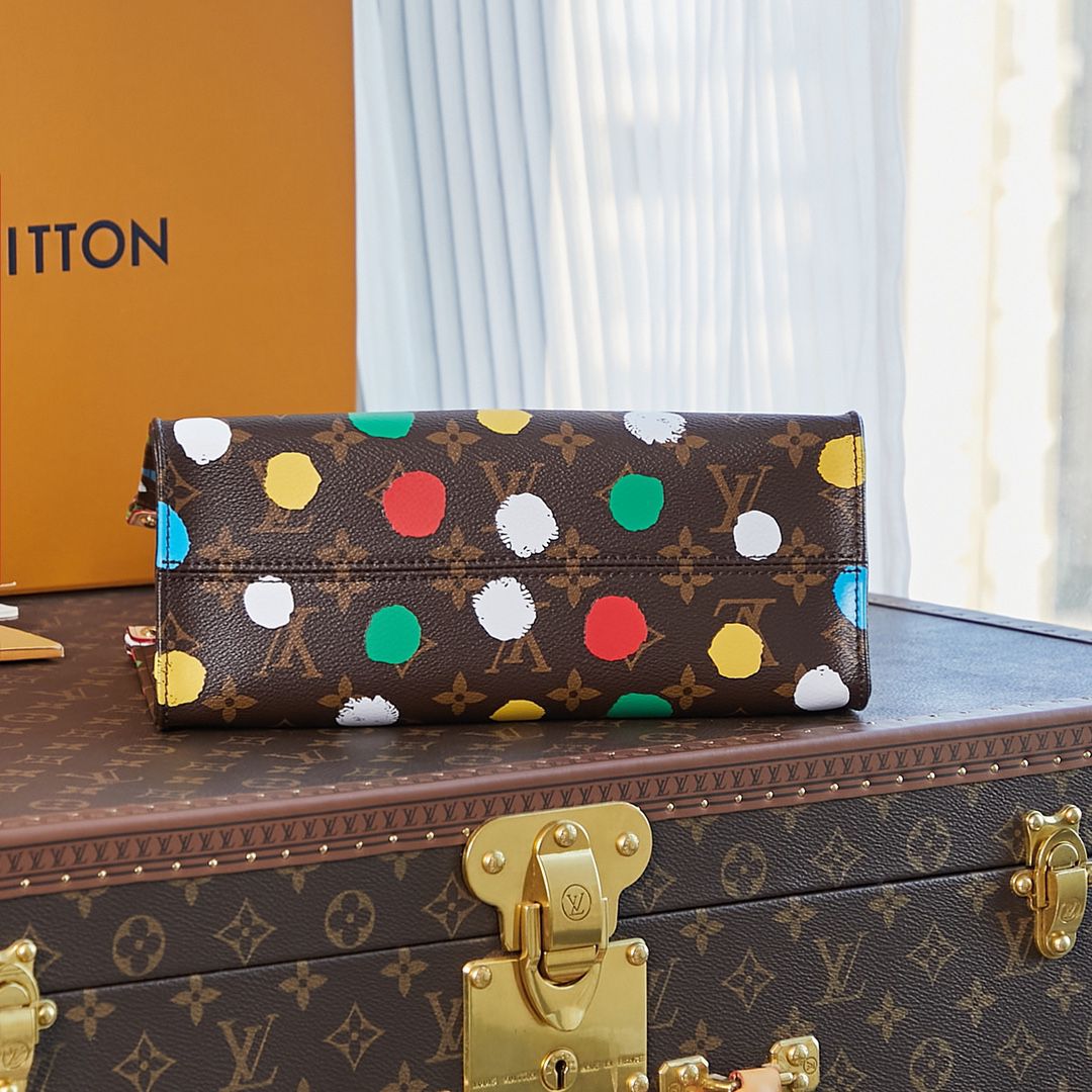 Pronta Entrega – Bolsa Louis Vuitton Bolsa OnTheGo PM LV x YK