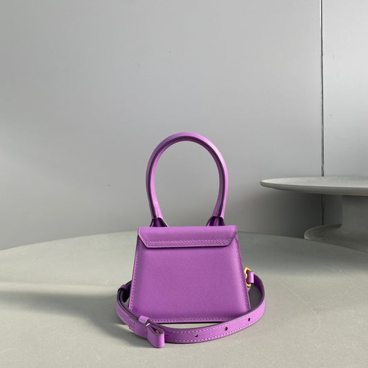Pronta Entrega – Bolsa Modelo Jacquemus Le Chiquito