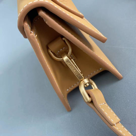 Pronta Entrega – Bolsa Modelo Jacquemus Le Chiquito