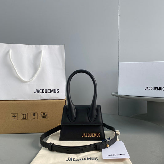 Pronta Entrega – Bolsa Modelo Jacquemus Le Chiquito