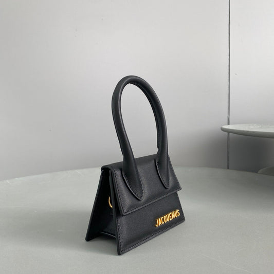 Pronta Entrega – Bolsa Modelo Jacquemus Le Chiquito