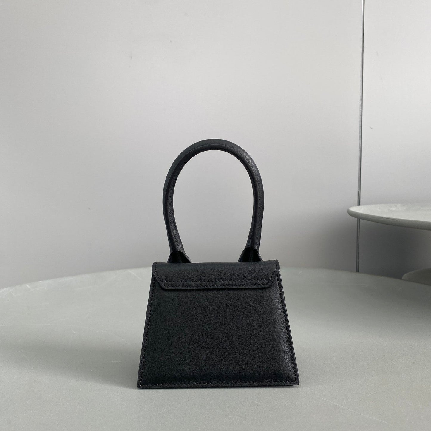 Pronta Entrega – Bolsa Modelo Jacquemus Le Chiquito